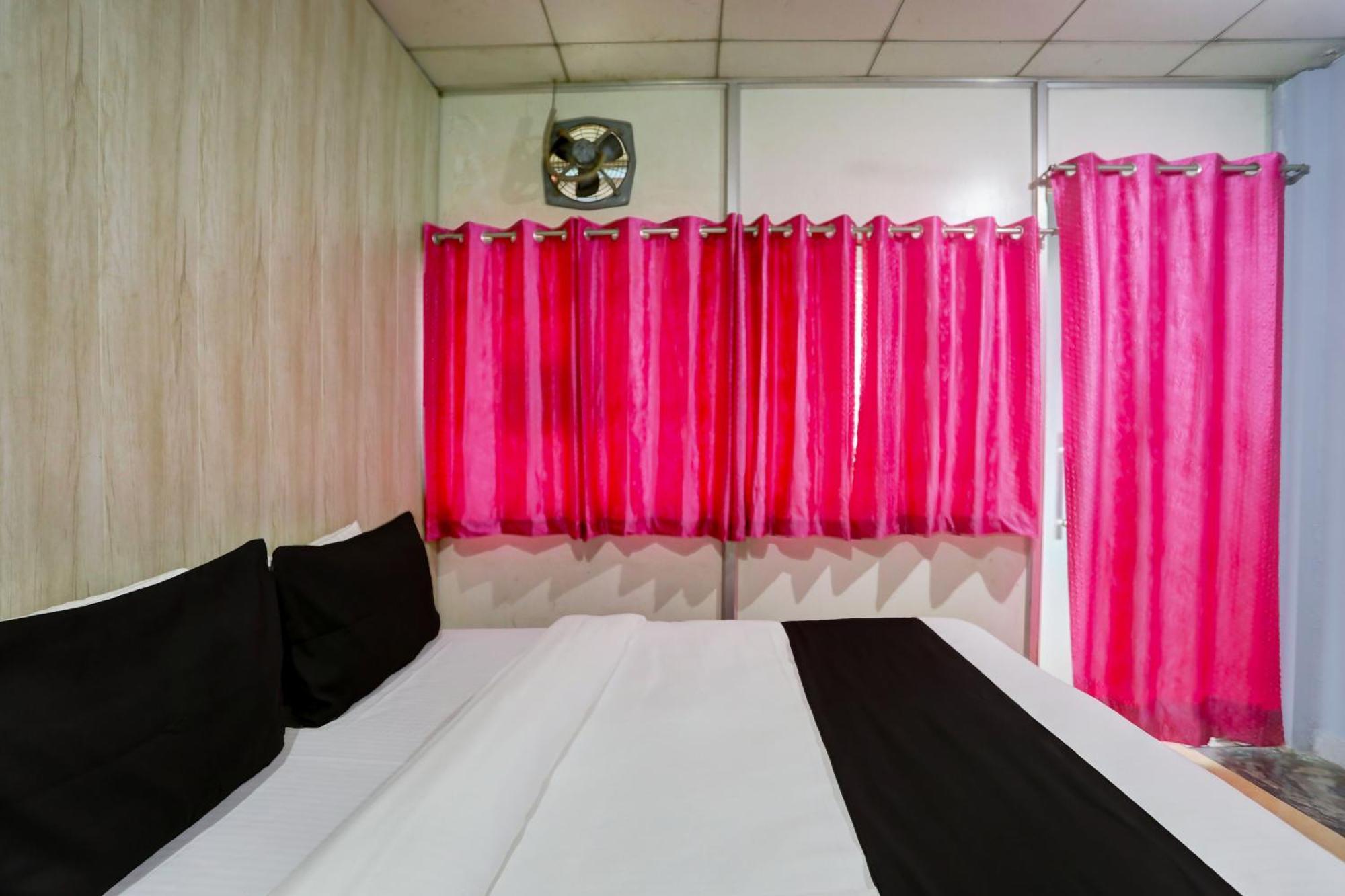 Bhiwadi Collection O Harsh Hotel & Restaurant מראה חיצוני תמונה