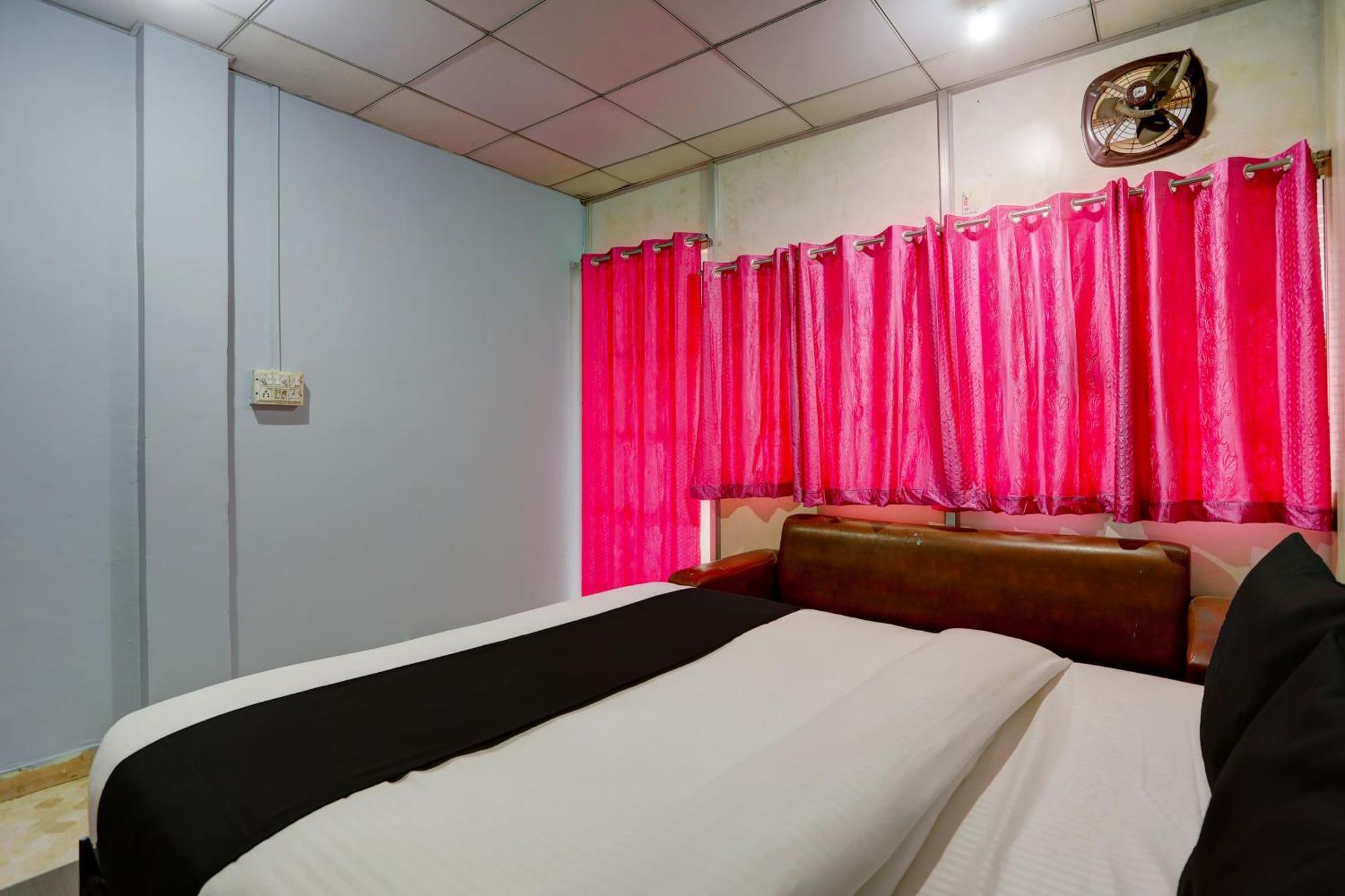 Bhiwadi Collection O Harsh Hotel & Restaurant מראה חיצוני תמונה